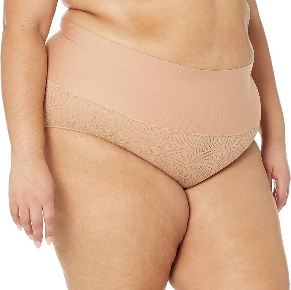 Maidenform Womens Firm Control Shaping Brief